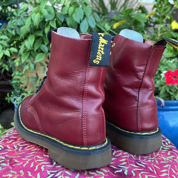 🏴 RARE FIND Dr. Martens MIE “Dr. Martens by Solovair” Vintage Boots - Picture 4 of 17